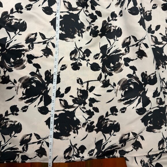 NWT Future Collective Floral A Line Ruffle Sleeve Midi Dress 4X - Picture 6 of 6